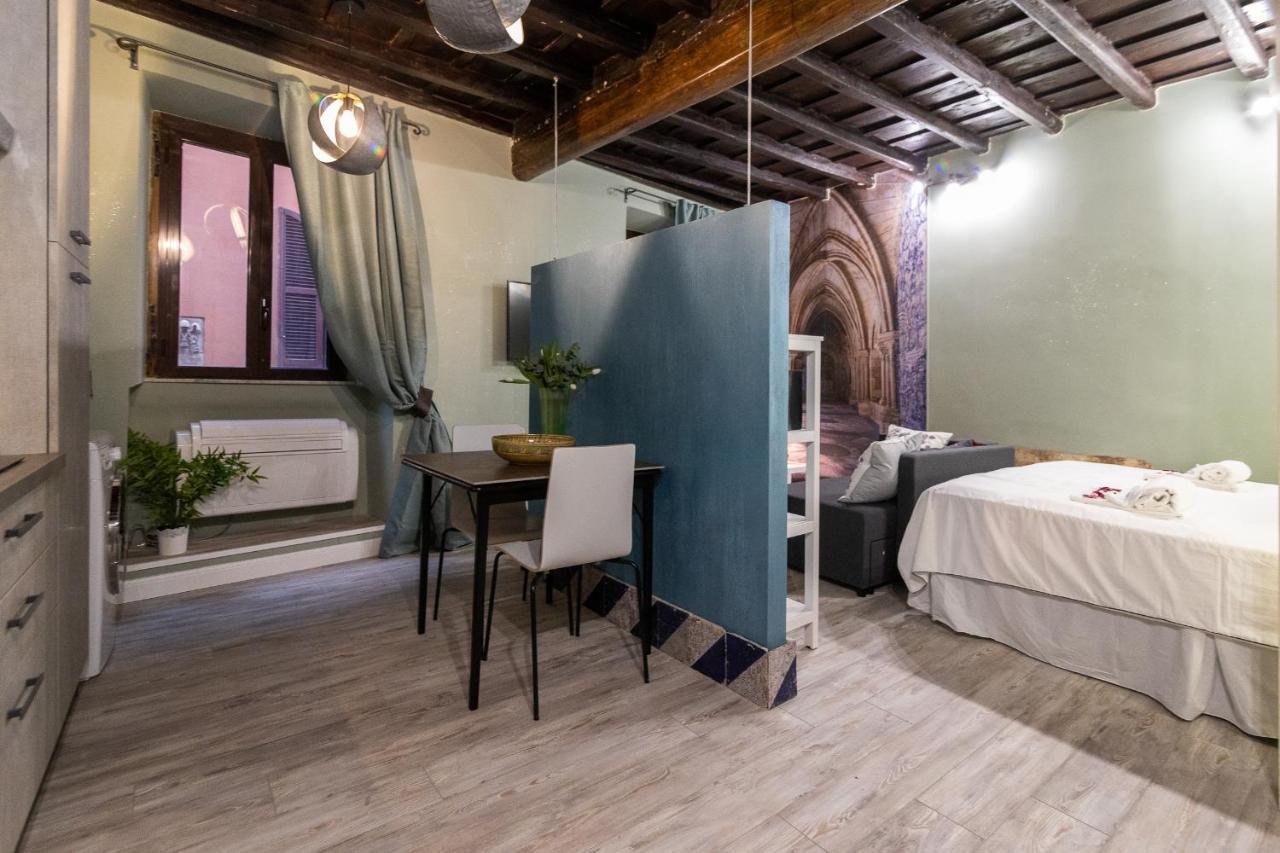 Romeathome Deluxe Campo Dei Fiori Apartment Rom